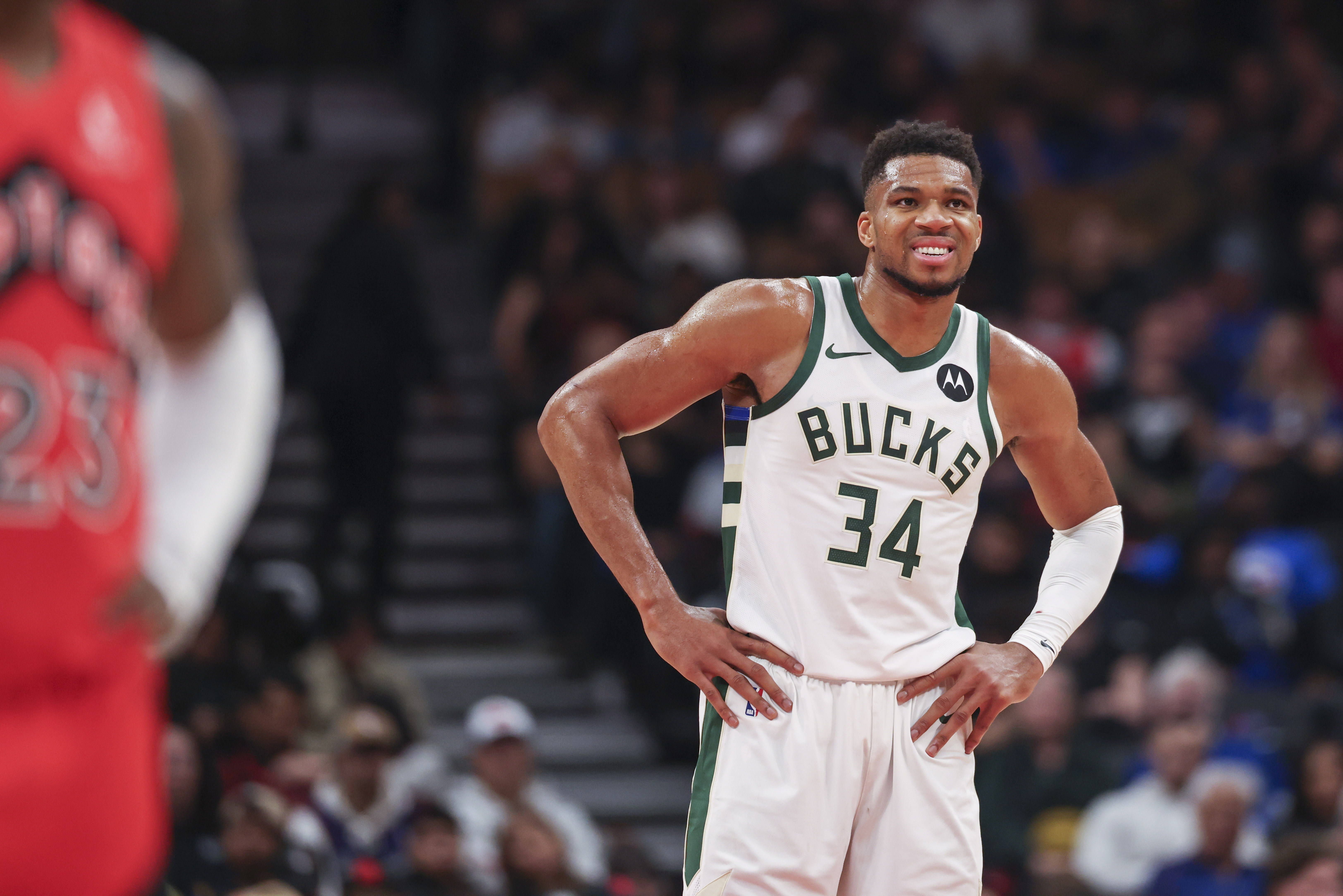 Αντετοκούνμπο για τα σενάρια ανταλλαγής: «Είμαι η πιο καυτή... γκόμενα στο παιχνίδι»