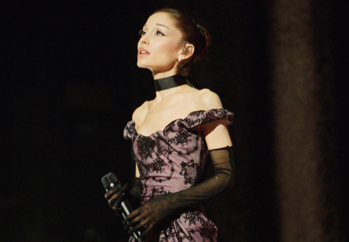 Η Ariana Grande αποσύρεται προσωρινά από τη δημοσιότητα μετά την περιοδεία της
