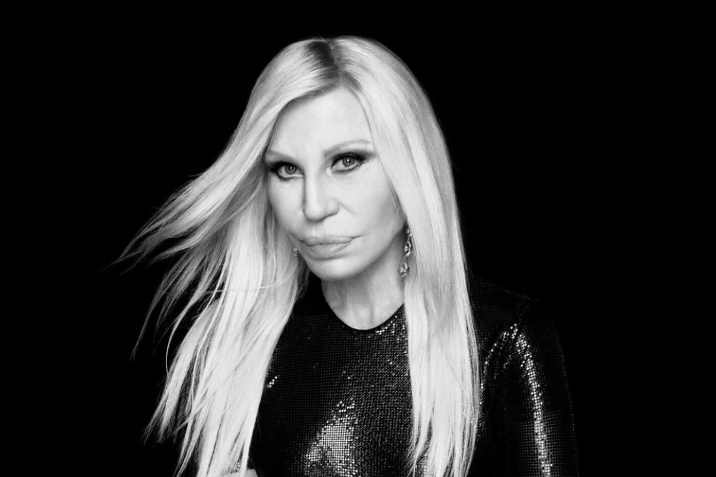 Η Donatella Versace ετοιμάζεται να λανσάρει το προσωπικό της brand