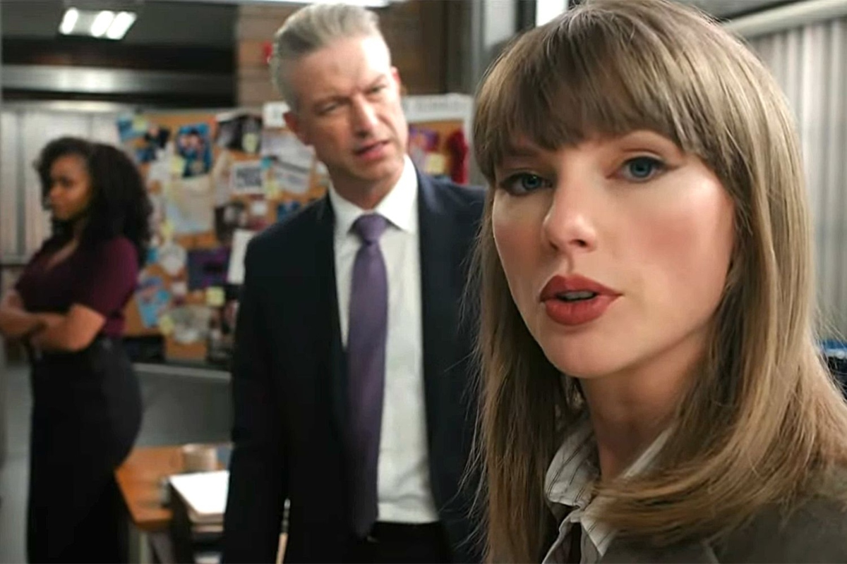 Η Taylor Swift έγινε ντετέκτιβ σε sketch των Emmys (και τρέλανε τους Swifties)