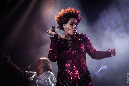 Jumpingfish_day_2_Macy_Gray_1