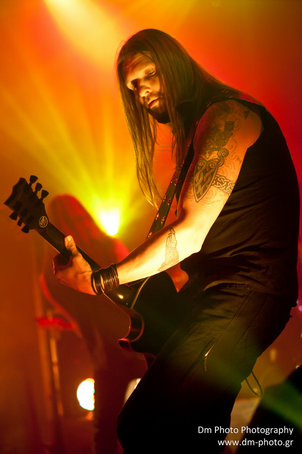 AmorphisLive2011_3